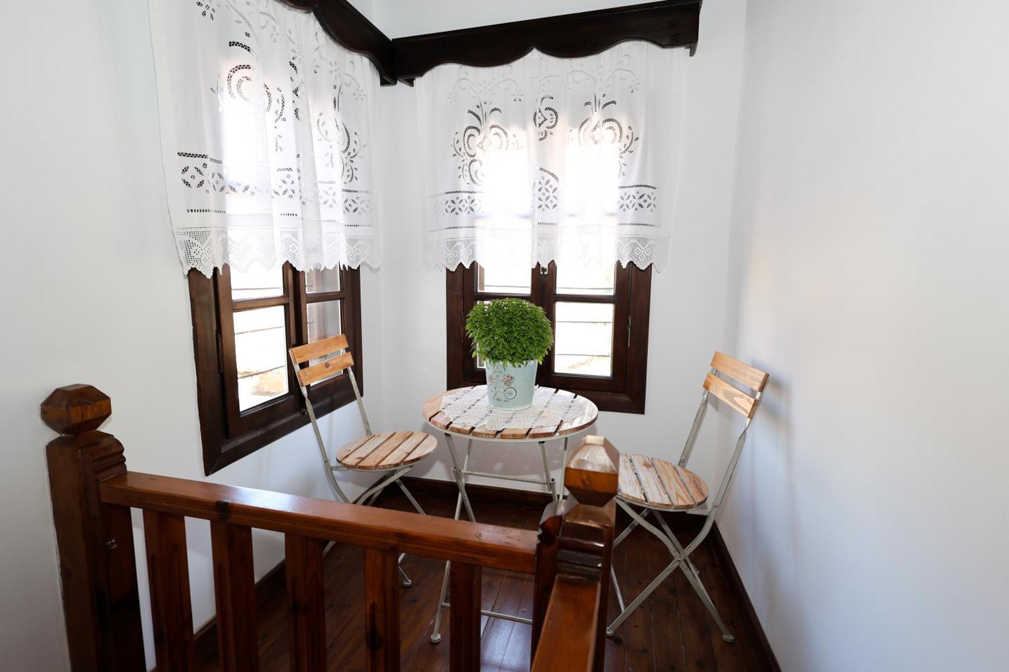 Ador Boutique Hotel Berat Extérieur photo