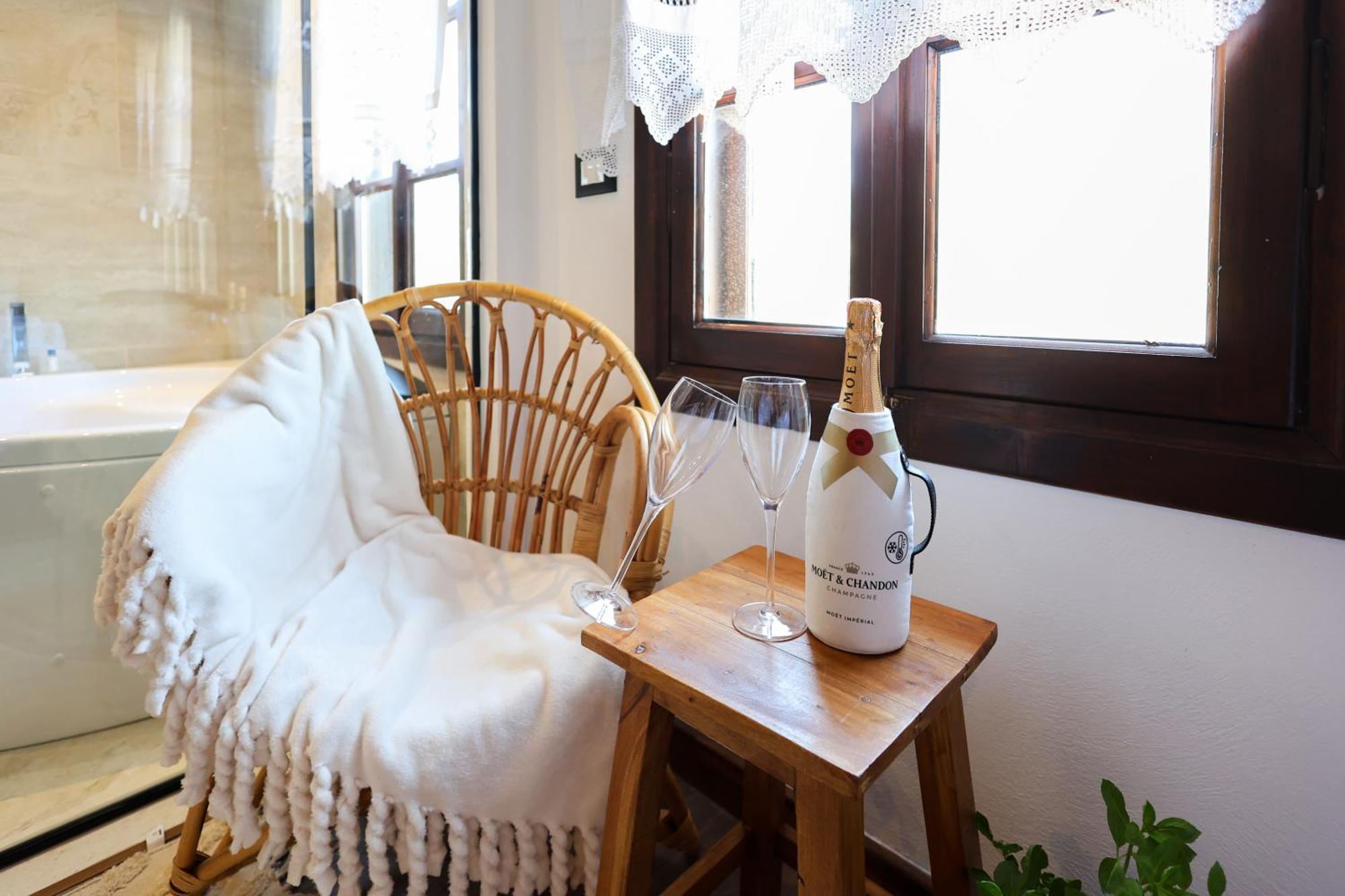 Ador Boutique Hotel Berat Extérieur photo