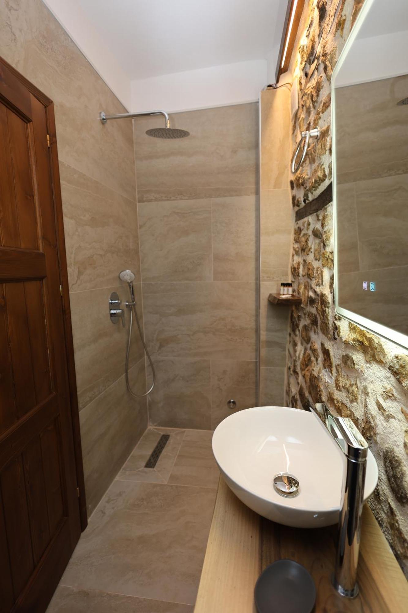 Ador Boutique Hotel Berat Extérieur photo
