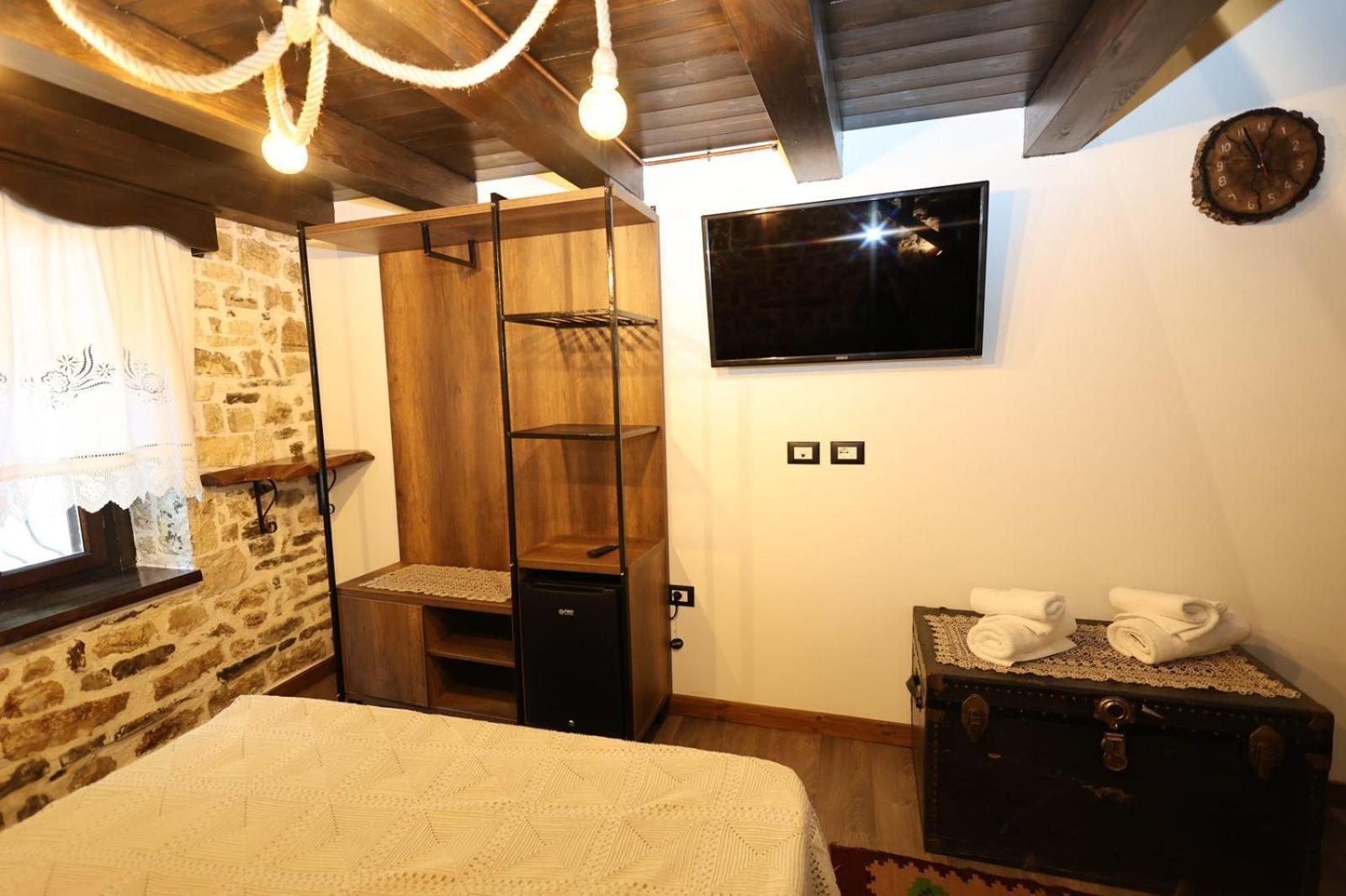 Ador Boutique Hotel Berat Extérieur photo