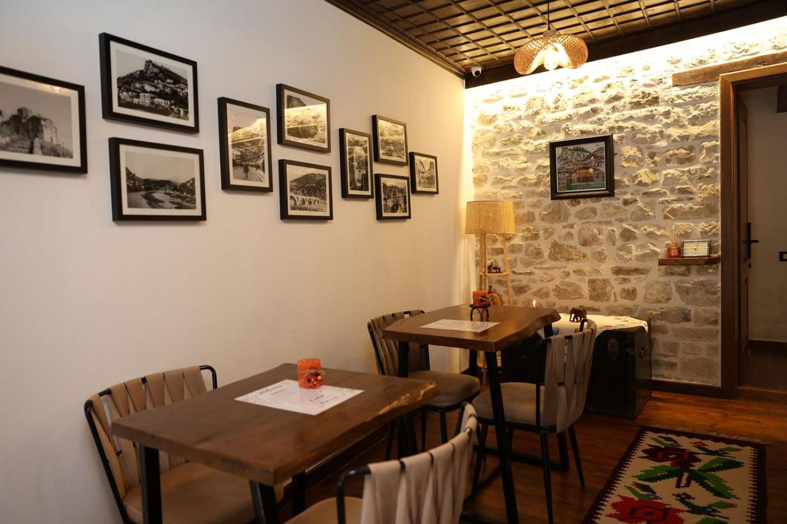 Ador Boutique Hotel Berat Extérieur photo