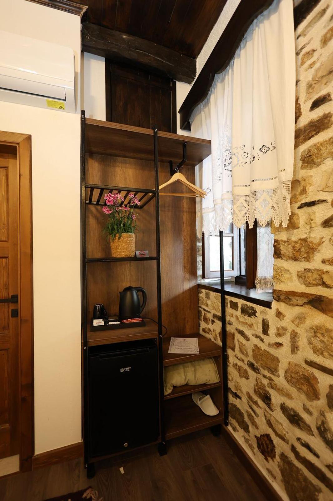Ador Boutique Hotel Berat Extérieur photo