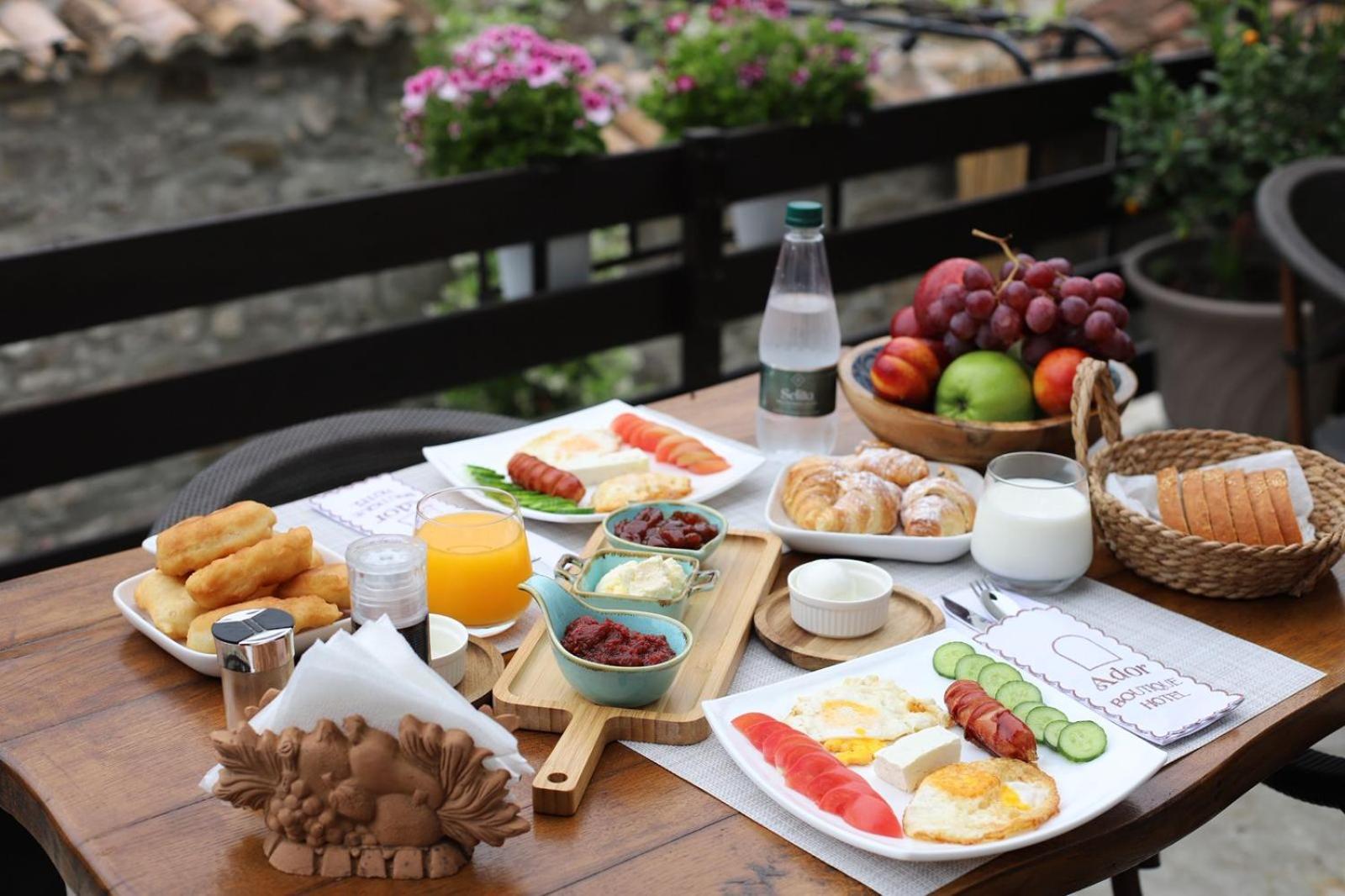 Ador Boutique Hotel Berat Extérieur photo