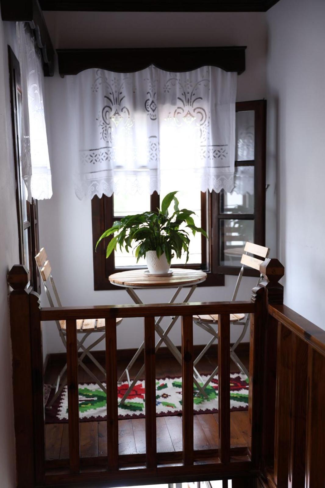 Ador Boutique Hotel Berat Extérieur photo