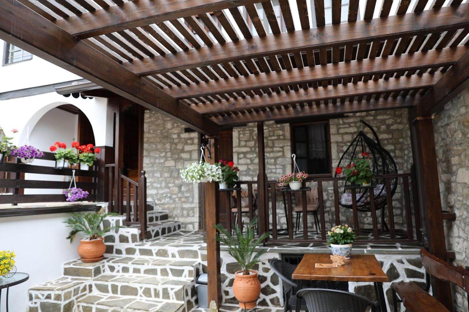 Ador Boutique Hotel Berat Extérieur photo