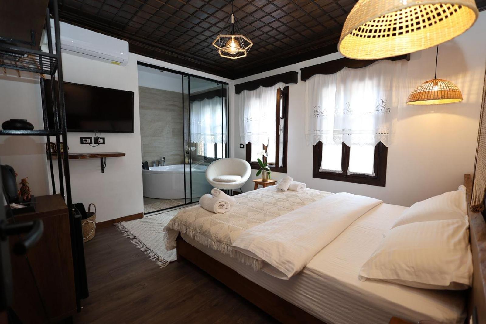 Ador Boutique Hotel Berat Extérieur photo